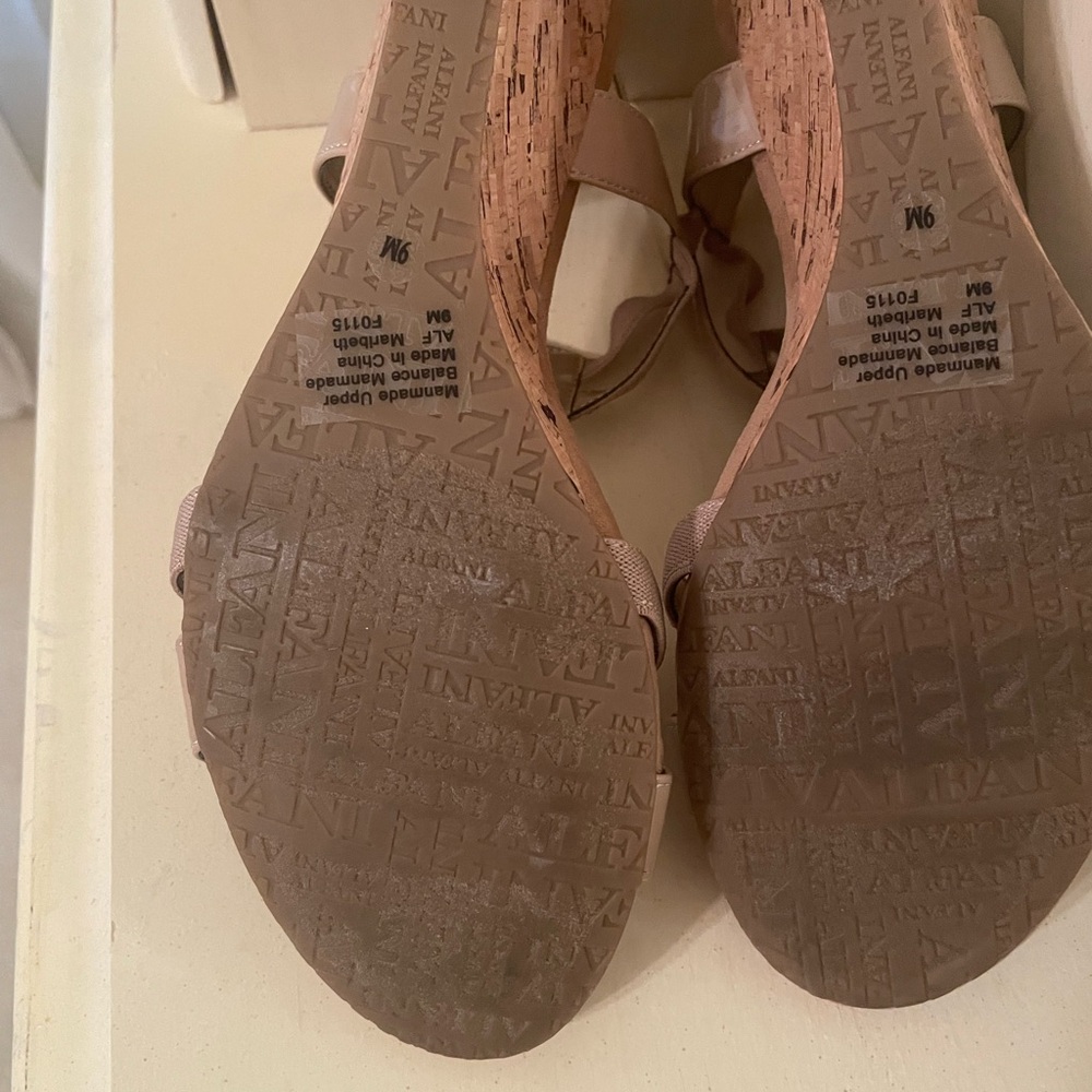 Alfani Tan Sandals T-Strap Design Low Heel - Picture 3 of 3